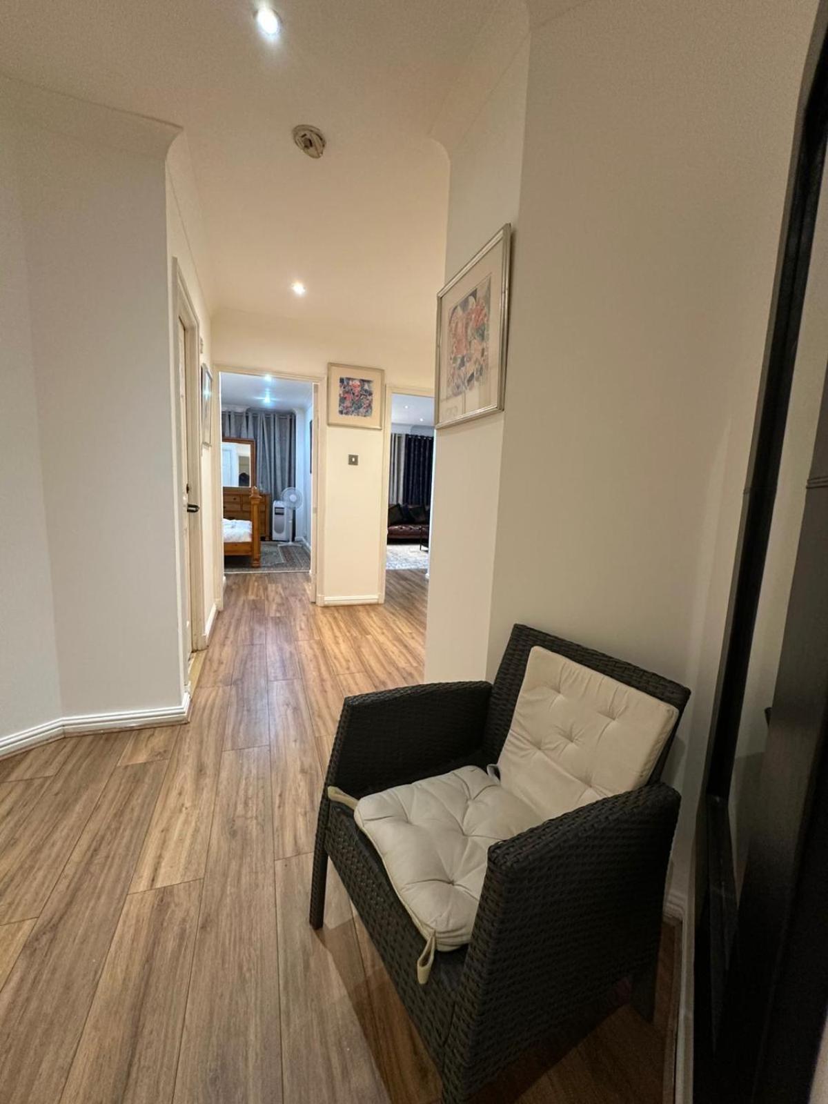 1 Bedroom With Security 24 Apartment *